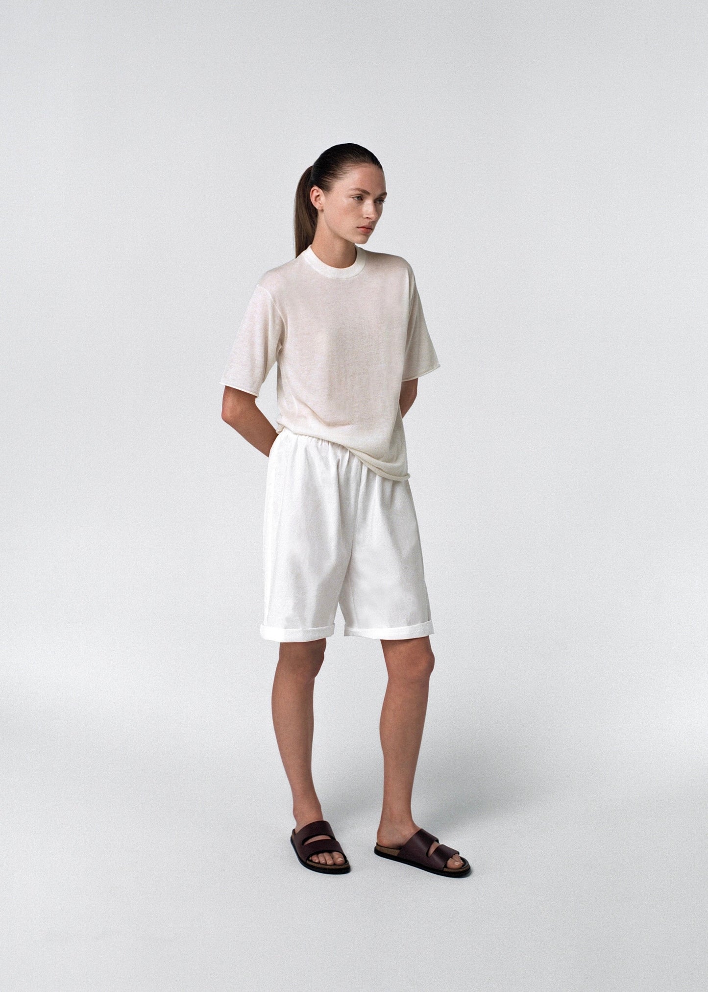 Cashmere lightweight tee shirt and cotton white shorts