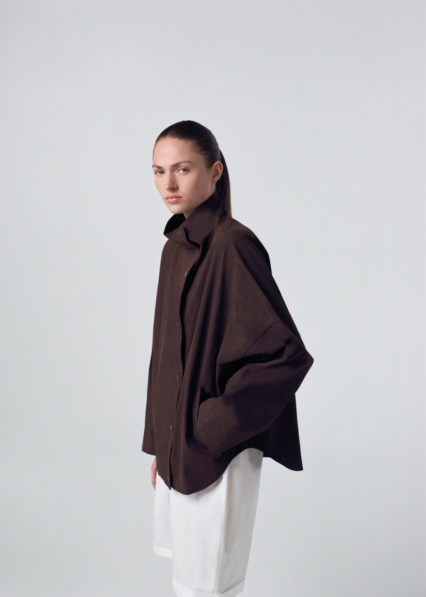 Women's oversized shirt jacket lightweight brown