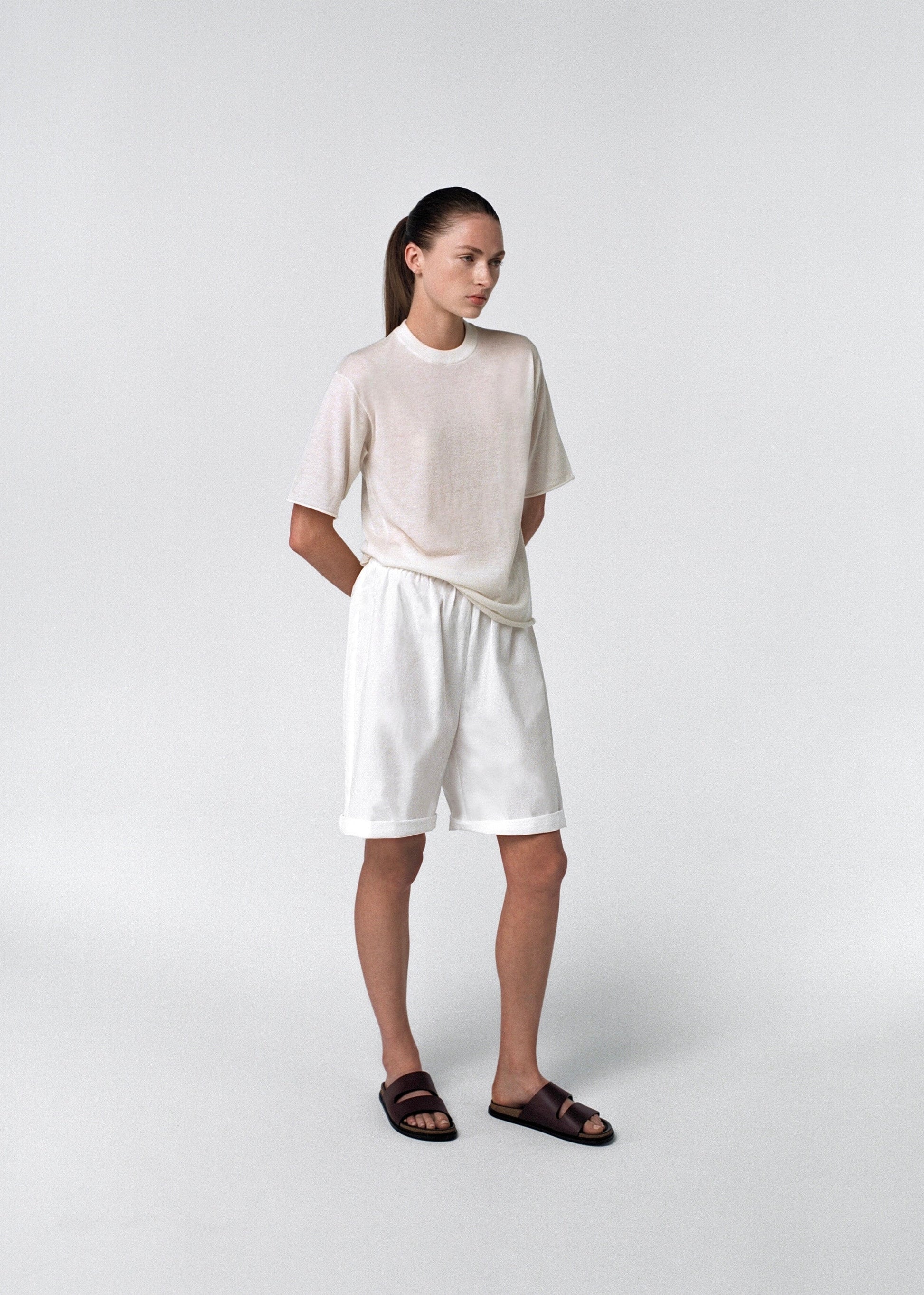Cashmere lightweight tee shirt and cotton white shorts